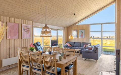 Aiana - 300M from the Sea: Maison, Toit, Domicile, Chalet, Arbuste, Couverture De Sol, Biens, Ferme, Siding, Batiments Jardin