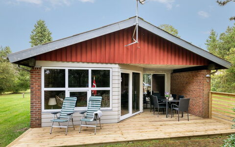 Åsemarie - 500M to the Fjord: Toit, Maison, Domicile, Chalet, Porte, Siding, Plate-Forme, Porche, Planche, Dur