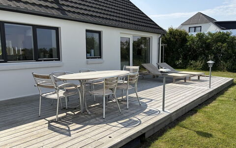 Elida - 400M from the Sea: Domicile, Zone Résidentielle, Maison, Chalet, Toit, Lot Terre, Siding, Jardin, Biens, Pelouse