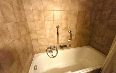 Ferienwohnung Selva: Salle De Bains, Luminaire Plomberie, Baignoire, Mur, Sol, Sol, Robinet, Tete De Douche, Plomberie, Tuile