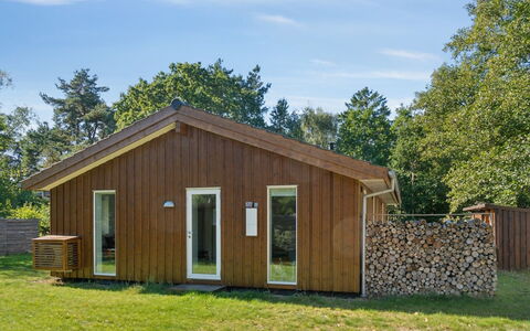 Ovine - 1.2Km to the Fjord: Bois, Meubles, Appartement, Pièce, Plafond, Tache De Bois, Chaise, Dur, Vernis, Lumber