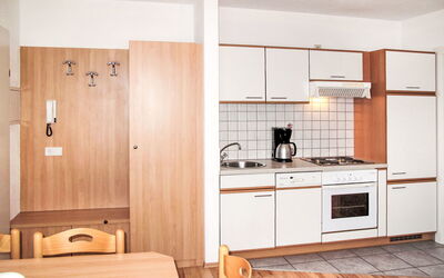 Kristall 666.1: Meubles, Design Intérieur, Bois, Sol, Sol, Pièce, Chambre, Appartement, Cabinetry, Lit