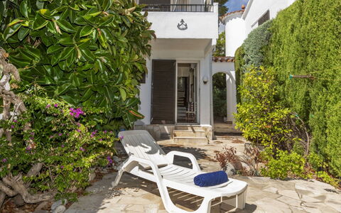 Playador: Maison, Ombre, Jardin, Biens, Recours, Aménagement Paysager, Balcon, Hacienda, Cour, Eco Hôtel