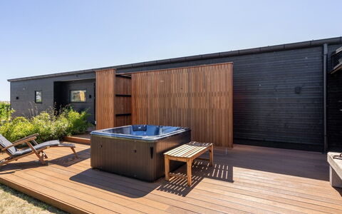 Karitte - 300M from the Sea: Bois, Domicile, Porche, Plate-Forme, Dur, Toit, Tache De Bois, Parquet, Eco Hôtel