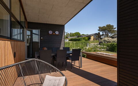 Karitte - 300M from the Sea: Bois, Domicile, Porche, Plate-Forme, Dur, Toit, Tache De Bois, Parquet, Eco Hôtel
