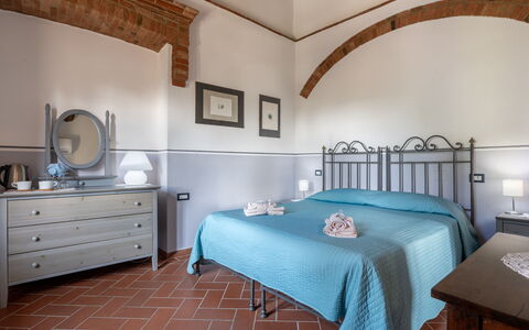 Maria Gabriella Home & Cottage: Meubles, Design Intérieur, Plafond, Pièce, Chambre, Lit, Linge, Cadre De Lit, Literie, Chaise