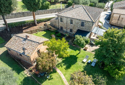 Maria Gabriella Home & Cottage: Bâtiment, Zone Résidentielle, Maison, Domicile, Architecture, Biens, Lot Terre, Toit, Zone Rurale
