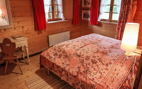 Rodas Soura 5: Meubles, Design Intérieur, Bois, Sol, Sol, Plafond, Chambre, Lit, Pièce, Tache De Bois