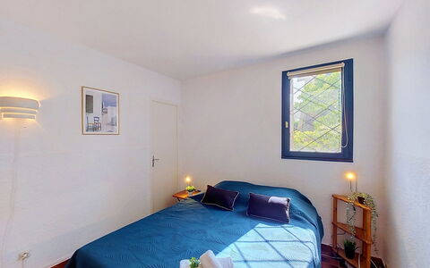 Le Barcarès 255: Mur, Chambre, Design Intérieur, Lit, Sol, Sol, Bois, Pièce, Drap De Lit, Meubles
