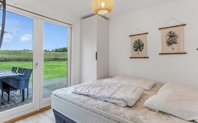 Litle - 30M from the Sea