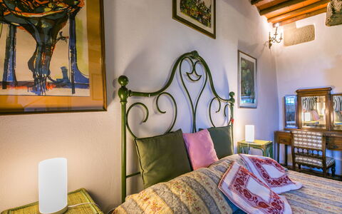 Ridaldi: Chambre, Design Intérieur, Meubles, Lit, Drap De Lit, Literie, Éclairage, Plafond, Cadre De Lit, Cadre
