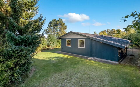 Leani - 150M from the Sea: Herbe, Prairie, Lot Terre, Chalet, Zone Rurale, Prairie, Batiments Jardin, Jardin, Cabanon