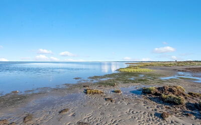 Leani - 150M from the Sea