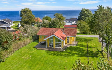 Solja - 85M from the Sea: Herbe, Prairie, Lot Terre, Chalet, Zone Rurale, Prairie, Batiments Jardin, Jardin, Cabanon