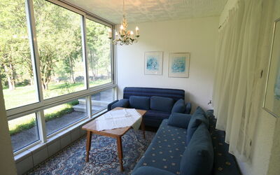 Kombi-Objekt Studio Biara und Grenta 620.4: Meubles, Sol, Design Intérieur, Sol, Bois, Canapé, Plafond, Pièce, Éclairage, Salon