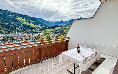 Apart Annemarie: Colline, Chaîne De Montagnes, Station De Montagne, Vallée, Alpes, Crête, Balcon, Village De Montagne, Massif, Sommet