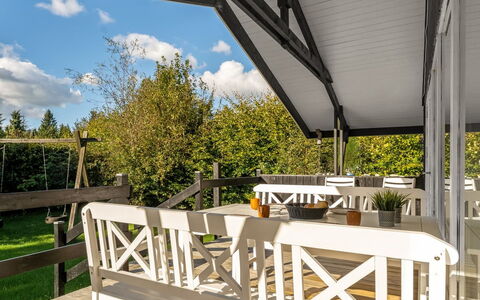 Inola - 3.5Km from the Sea: Bleu, Arbuste, Chalet, Couverture De Sol, Jardin, Biens, Ombre, Aménagement Paysager, Ferme, Eco Hôtel