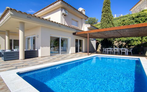 Belle Vue: Piscine, Zone Résidentielle, Domicile, Recours, Maison, Toit, Biens, Eco Hôtel, Composite, Loisir