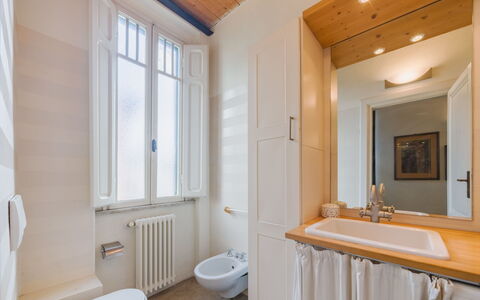 Onda Loft: Mur, Luminaire Plomberie, Sol, Bois, Design Intérieur, Sol, Évier, Robinet, Lavabo, Salle De Bains