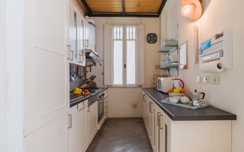 Onda Loft: Cuisine, Appareil De Cuisine, Comptoir, Cabinetry, Principaux Appliance, Design Intérieur, Bois, Sol, Evier, Plafond
