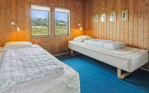 Asel - 1Km from the Sea: Chalet, Arrière-Cour, Cour, Batiments Jardin, Cabanon, Siding, Mobilier De Jardin, Cabane En Rondins, Structure En Plein Air, Cabane