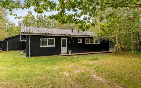 Ingamaj - 4Km from the Sea: Chalet, Arrière-Cour, Cour, Batiments Jardin, Cabanon, Siding, Mobilier De Jardin, Cabane En Rondins, Structure En Plein Air, Cabane