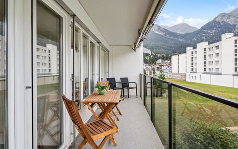 Nr.63 Haus Ladina: Appartement, Balcon, Domicile, Condominium, Daylighting, Appartement Penthouse, Alpes, Parquet