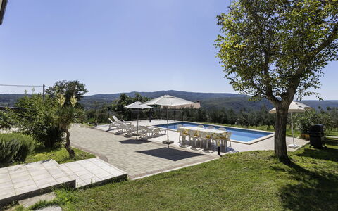 Meri: Piscine, Mobilier De Jardin, Recours, Ombre, Aménagement Paysager, Eco Hôtel, Chaise, Hôtel, Balancelle, Villa