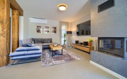 Miryam: Design Intérieur, Meubles, Sol, Sol, Canapé, Bois, Plafond, Salon, Pièce, Éclairage