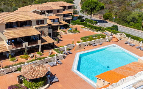 Bouganville: Recours, Piscine, Appartement, Biens, Côte, Hôtel, Eco Hôtel, Ville Resort, Station Balnéaire, Villa