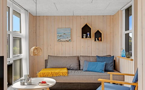 Skarthi - 200M from the Sea: Bois, Meubles, Sol, Design Intérieur, Sol, Domicile, Pièce, Appartement, Tache De Bois, Salon