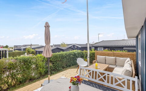 Skarthi - 200M from the Sea: Domicile, Toit, Plate-Forme, Ombre, Balcon, Chaise, Mobilier De Jardin, Biens, Patio, Recours