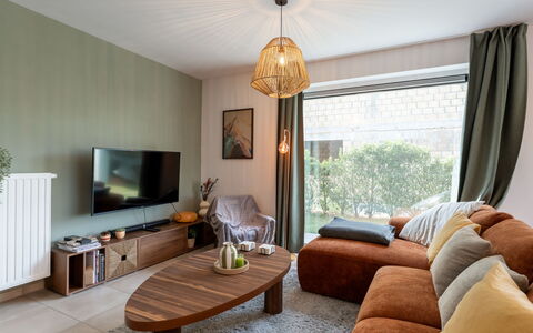 Casa Pepino in Quiet Cul de Sac: Meubles, Design Intérieur, Sol, Canapé, Bois, Salon, Plafond, Sol, Domicile, Pièce