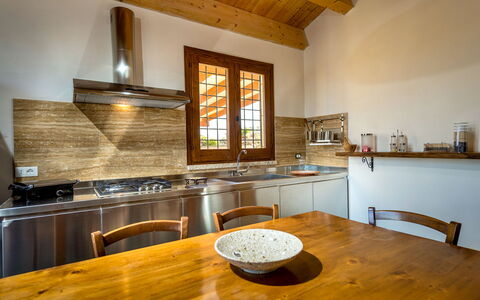 Villa La Musa: Cuisine, Design Intérieur, Comptoir, Sol, Bois, Domicile, Plafond, Meubles, Cabinetry, Appareil De Cuisine