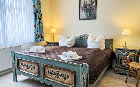 Am Steinberg: Sol, Sol, Design Intérieur, Plafond, Porte, Escaliers, Moulage, Tache De Bois, Balustrade, Dur