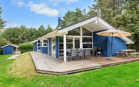 Ellinor - 190M from the Sea: Sol, Sol, Design Intérieur, Plafond, Porte, Escaliers, Moulage, Tache De Bois, Balustrade, Dur