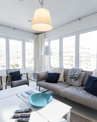 Blanc Rivage with Garage