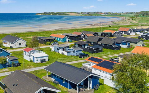Roya - 100M from the Sea: Bleu, Chalet, Maison, Domicile, Ferme, Biens, Siding
