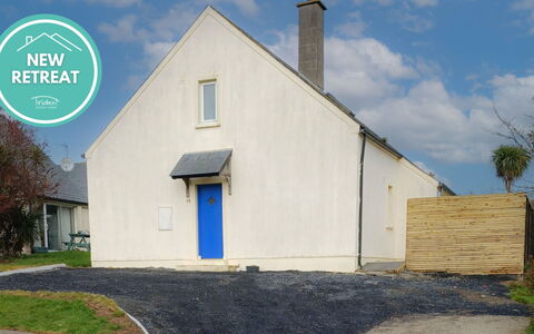 Seamount Holiday Village No 26: Surface De La Route, Toit, Maison, Domicile, Chalet, Pente, Allée, Siding, Pôle, Béton