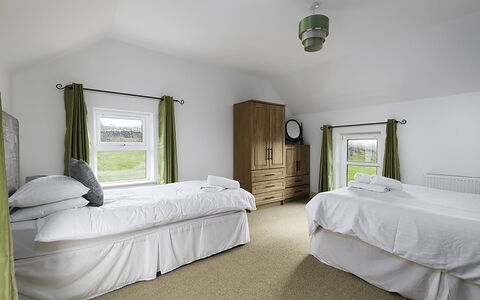 Rhea Holiday Home Bantry: Design Intérieur, Sol, Plafond, Lit, Meubles, Sol, Chambre, Domicile, Literie, Pièce