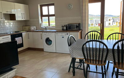 Achill Sound Holiday Village No 11