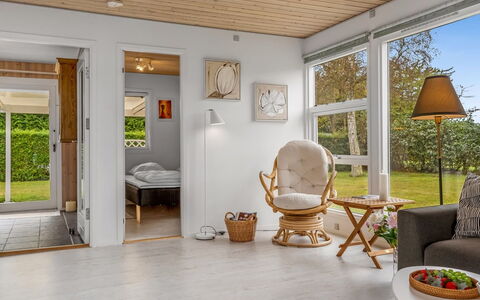 Einari - 500M from the Sea: Meubles, Design Intérieur, Sol, Sol, Mur, Bois, Parquet, Plafond, Salon, Domicile