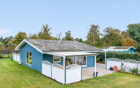Einari - 500M from the Sea: Chalet, Arrière-Cour, Cour, Batiments Jardin, Cabanon, Siding, Mobilier De Jardin, Cabane En Rondins, Structure En Plein Air, Cabane