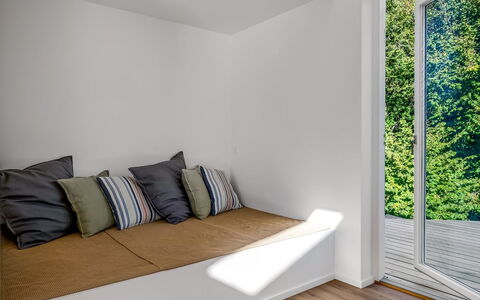Assa - 500M from the Sea: Bois, Design Intérieur, Sol, Sol, Domicile, Appartement, Pièce, Parquet, Lit, Chambre