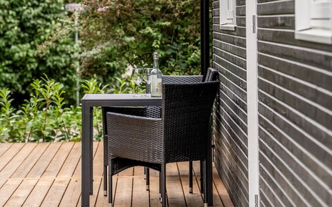 Assa - 500M from the Sea: Bois, Chalet, Maison, Domicile, Porte, Dur, Batiments Jardin, Tache De Bois, Cabane En Rondins, Planche