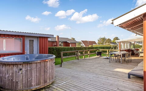 Ali - 500M from the Sea: Chalet, Arrière-Cour, Cour, Batiments Jardin, Cabanon, Siding, Mobilier De Jardin, Cabane En Rondins, Structure En Plein Air, Cabane