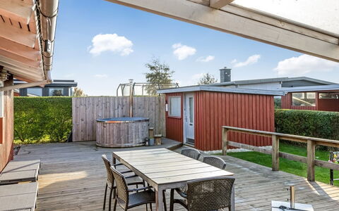 Ali - 500M from the Sea: Chalet, Arrière-Cour, Cour, Batiments Jardin, Cabanon, Siding, Mobilier De Jardin, Cabane En Rondins, Structure En Plein Air, Cabane
