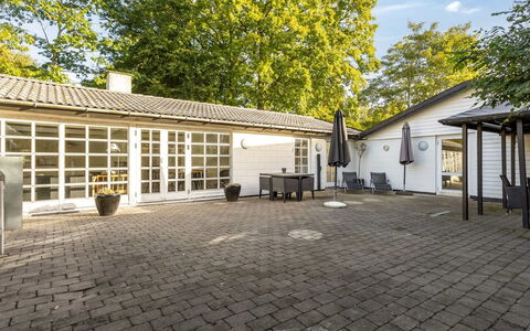 Ranka - 300M from the Sea: Chalet, Arrière-Cour, Cour, Batiments Jardin, Cabanon, Siding, Mobilier De Jardin, Cabane En Rondins, Structure En Plein Air, Cabane