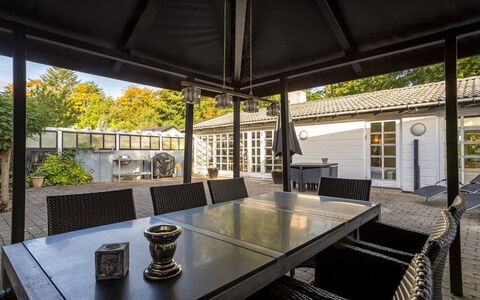 Ranka - 300M from the Sea: Chalet, Arrière-Cour, Cour, Batiments Jardin, Cabanon, Siding, Mobilier De Jardin, Cabane En Rondins, Structure En Plein Air, Cabane