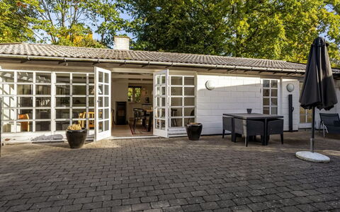 Ranka - 300M from the Sea: Chalet, Arrière-Cour, Cour, Batiments Jardin, Cabanon, Siding, Mobilier De Jardin, Cabane En Rondins, Structure En Plein Air, Cabane